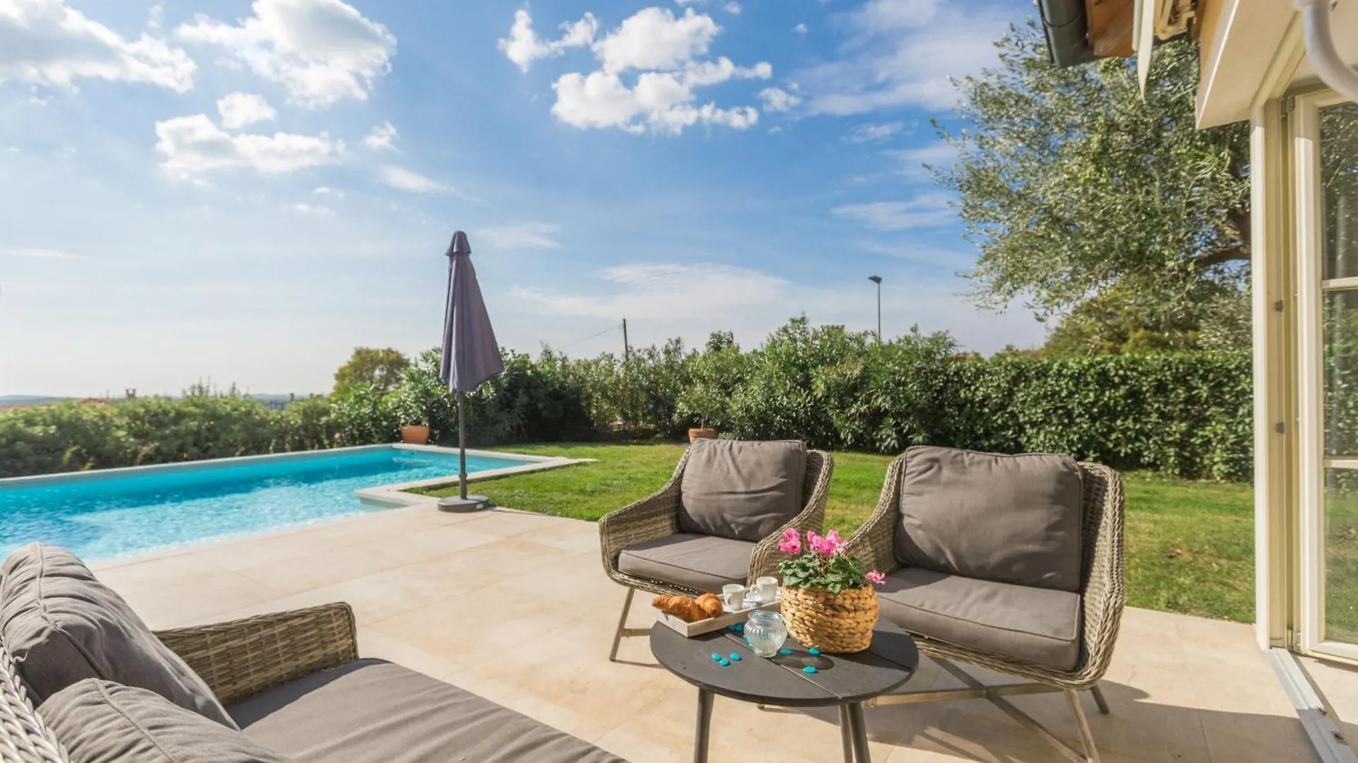 Holiday home Villa Nar Mit Pool Und Panoramameerblick Bei Porec Sveti Lovrec Pazenaticki