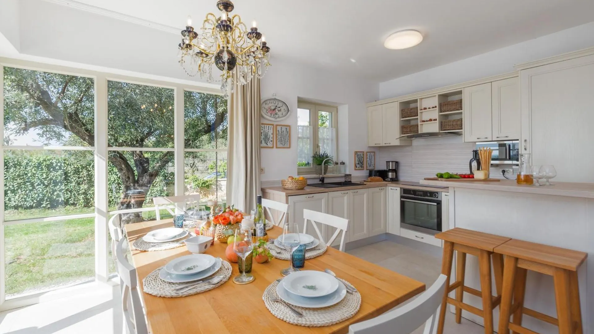 Villa Nar Mit Pool Und Panoramameerblick Bei Porec Sveti Lovrec Pazenaticki Holiday home