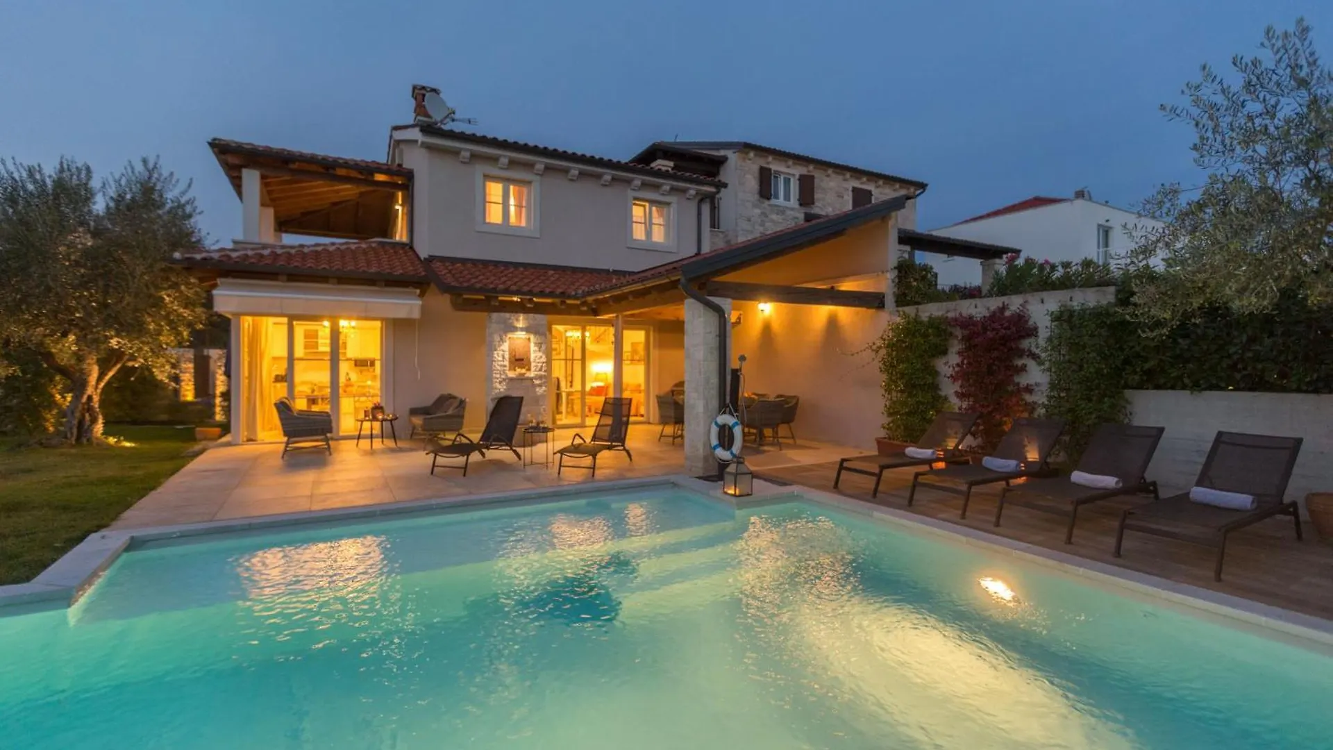Villa Nar Mit Pool Und Panoramameerblick Bei Porec Sveti Lovrec Pazenaticki