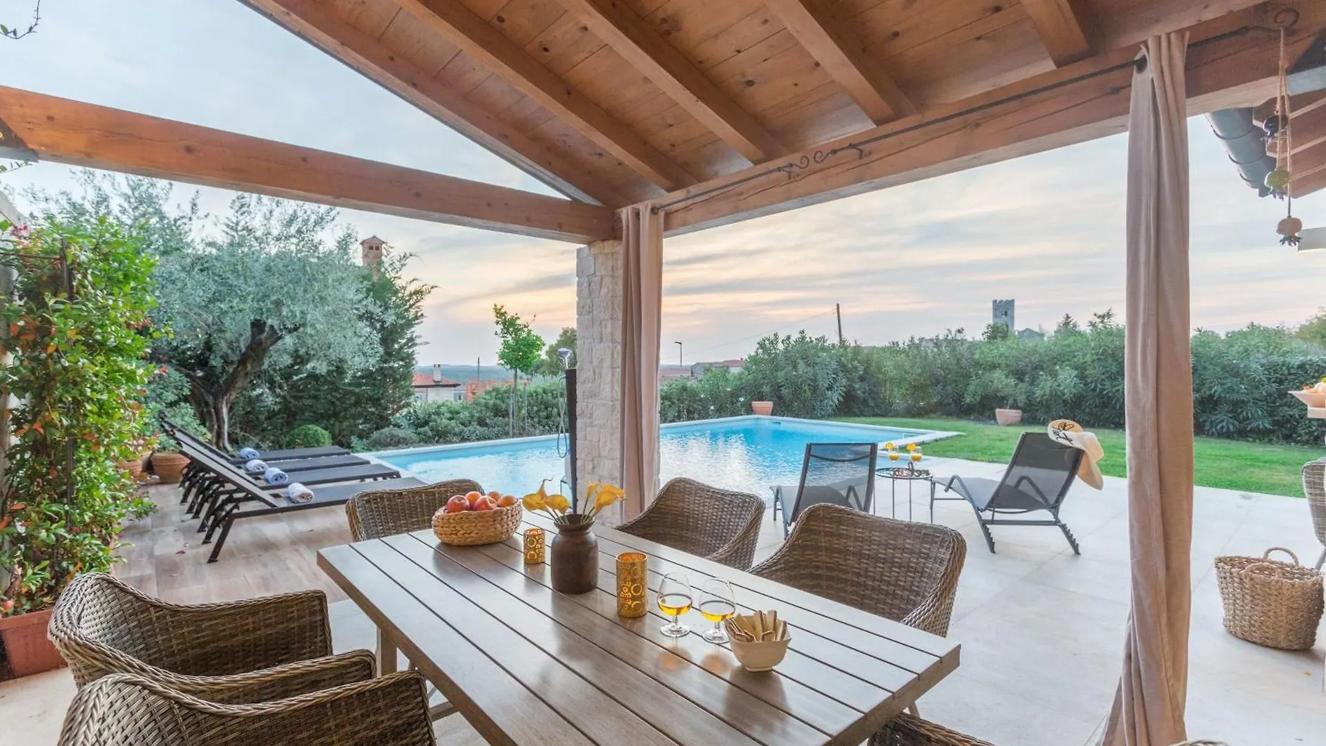 Villa Nar Mit Pool Und Panoramameerblick Bei Porec Sveti Lovrec Pazenaticki 0*,  Croatia