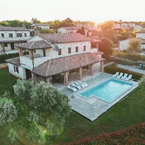  Villa Theblueview Near Porec